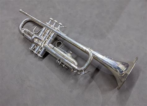 omega silver trumpet